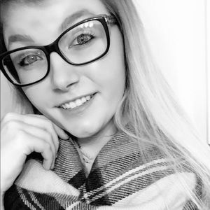 Meet your Posher, Kendra